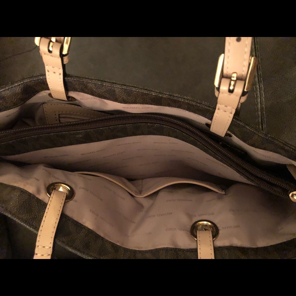 Micheal Kors tote